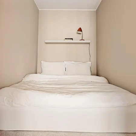 Apartman Dinbnb I Oasis, Workspace & Elevator!