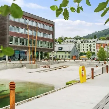 Apartman Dinbnb I Oasis, Workspace & Elevator! *