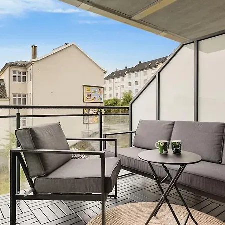 Dinbnb I Oasis, Workspace & Elevator! Apartmán *